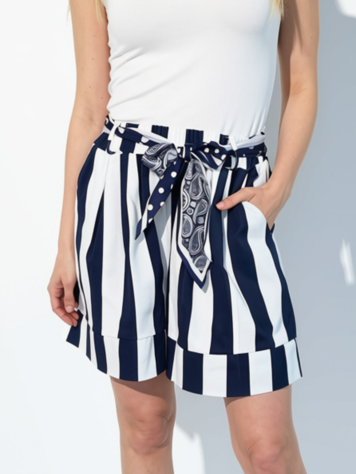 Short Italiano Rayado, color Azul Con Blanco