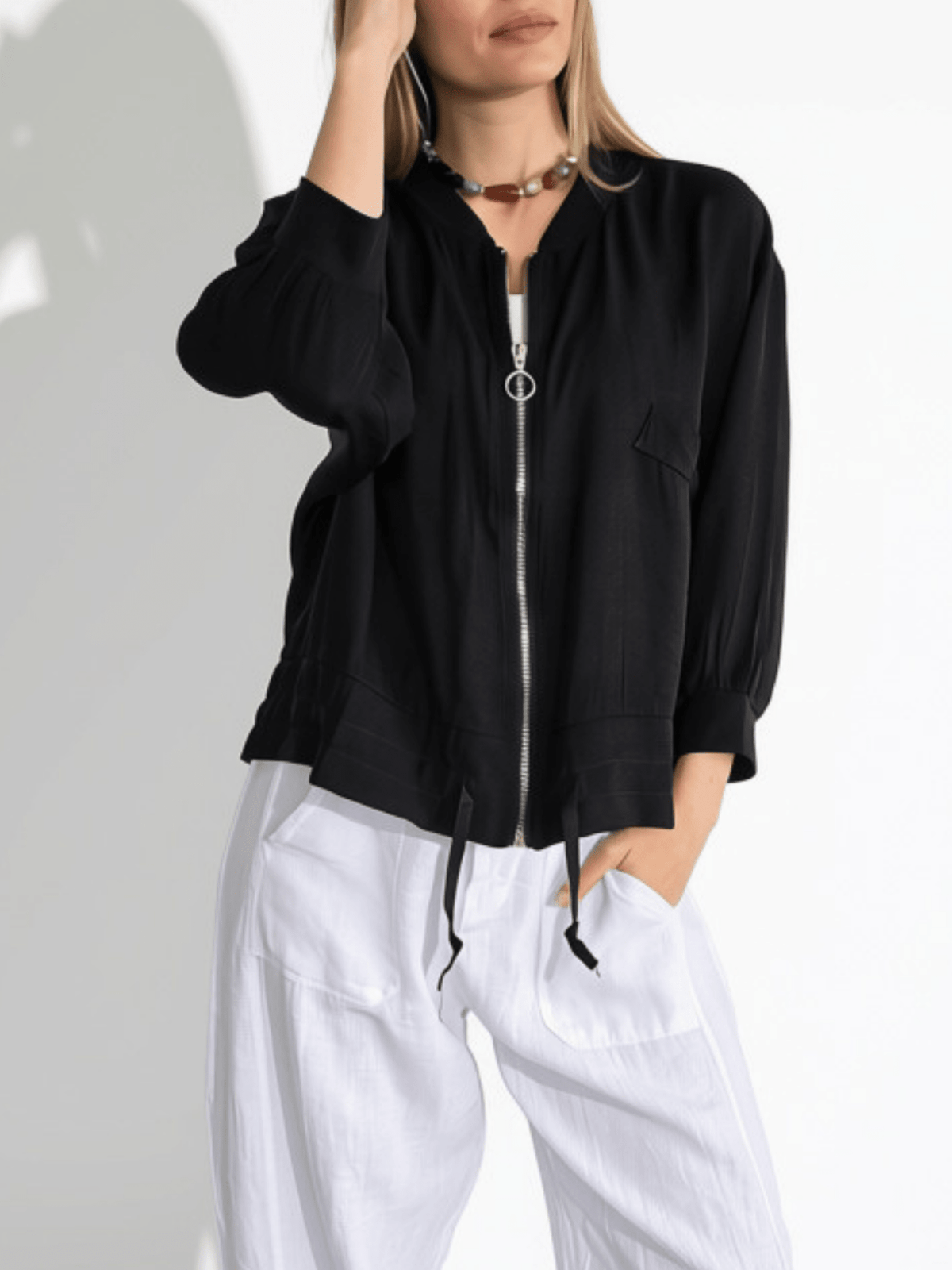 Chaqueta Bomber, color Negro