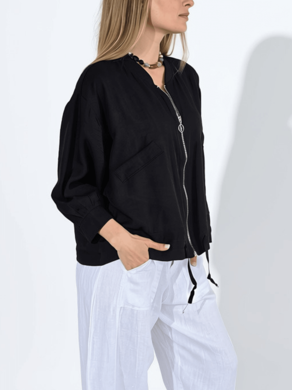 Chaqueta Bomber, color Negro