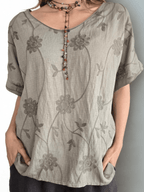 Blusa Italiana Bordada escote en V, color Taupe