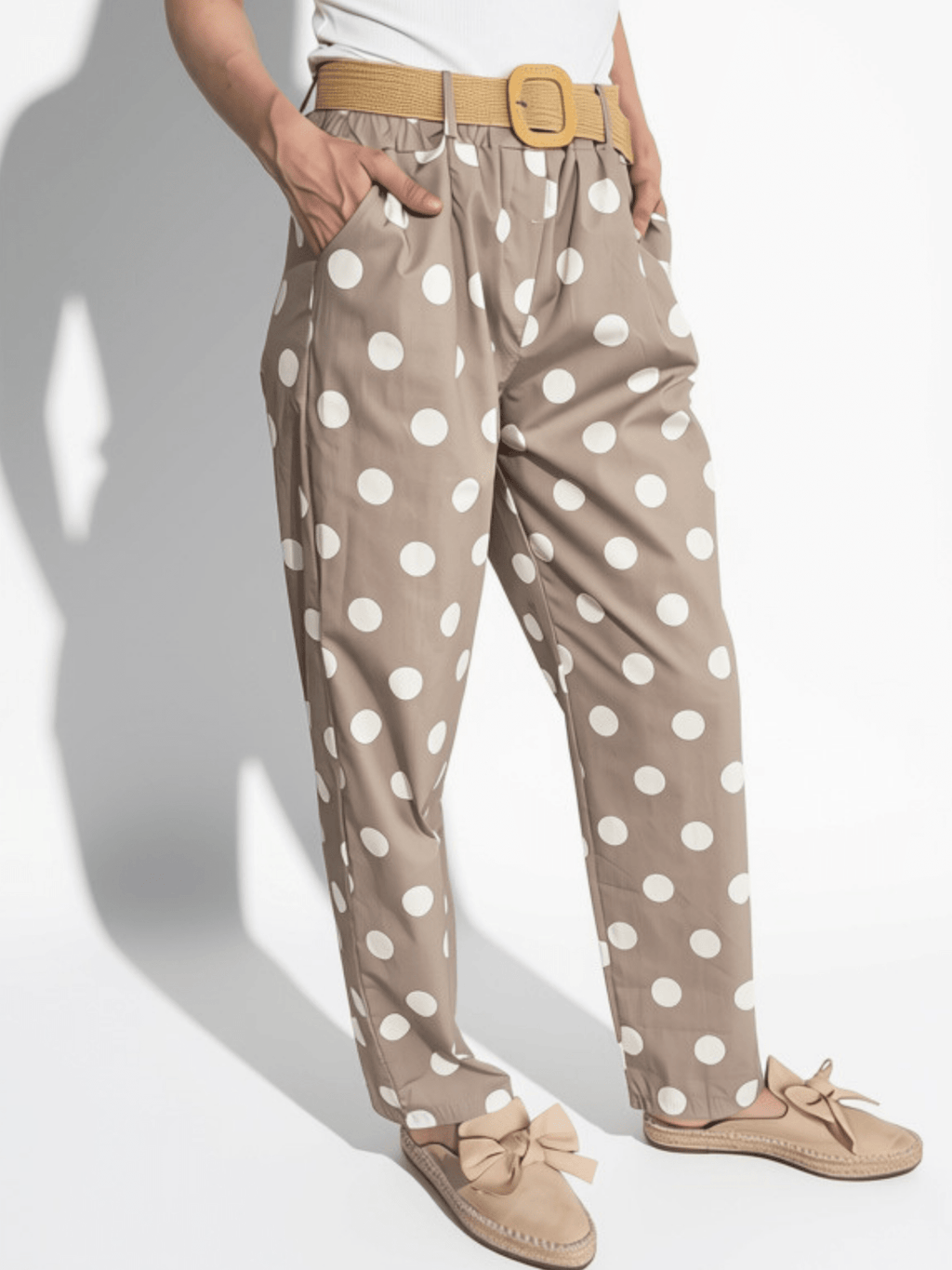 Pantalón Italiano Lunares, fondo Beige con Blanco