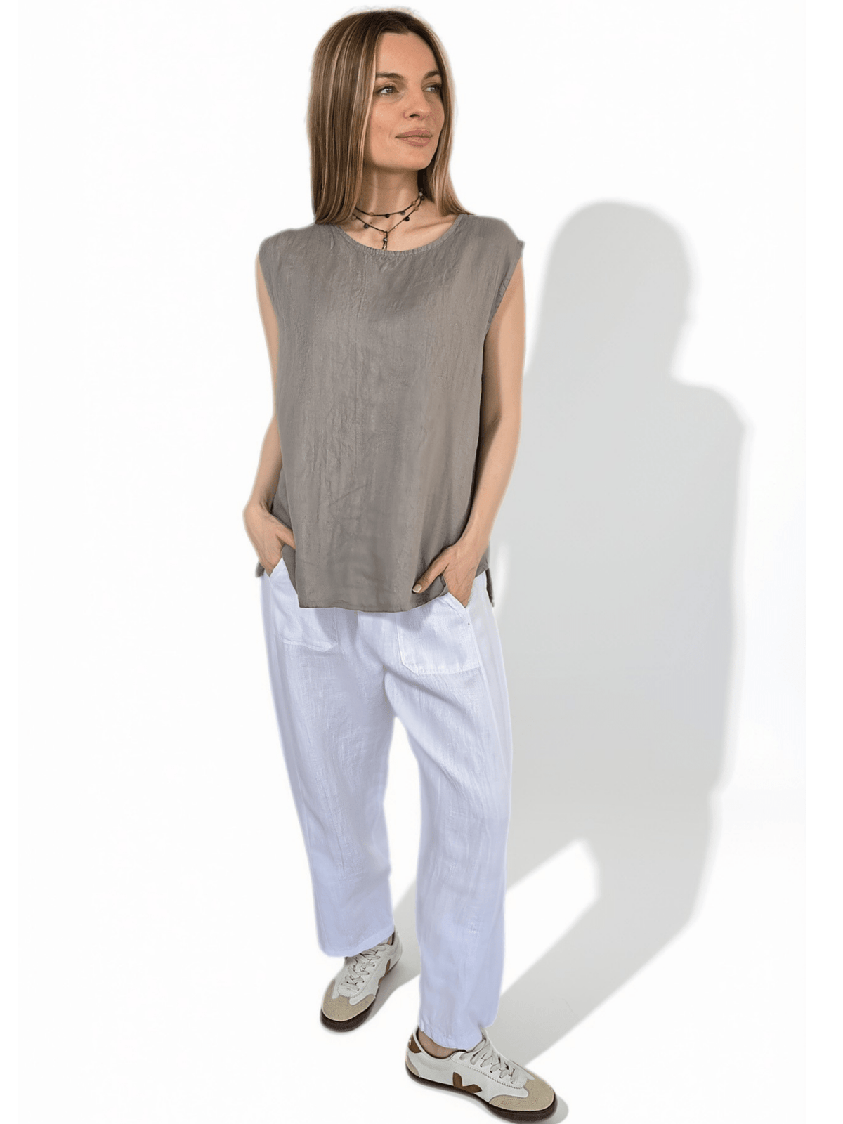 Blusa Italiana 100%Lino Espalda Bordada, color Taupe