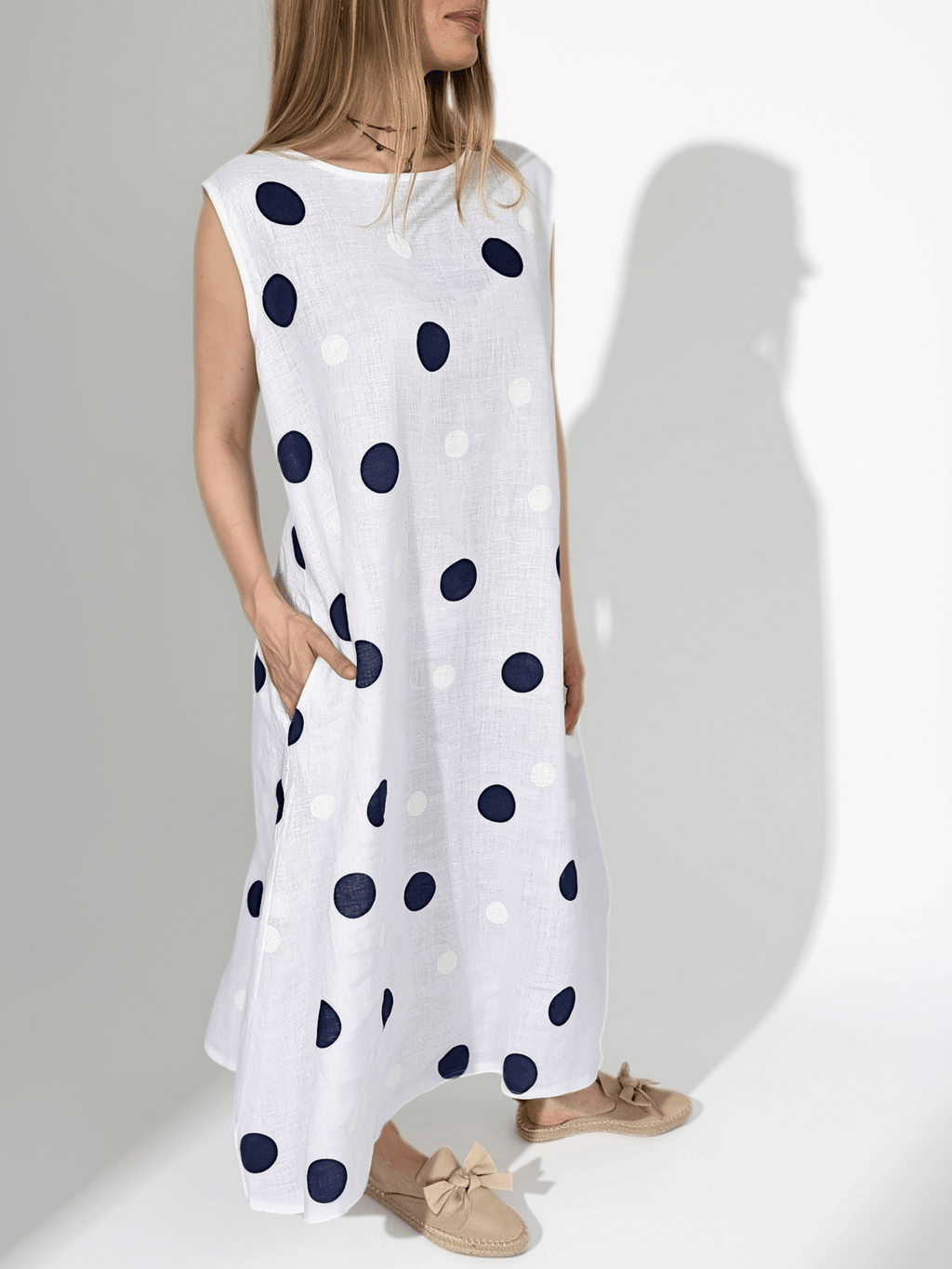 Vestido Italiano 100% Lino Lunares, fondo Blanco