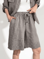 Short Italiano 100% Lino, con Bordado, color Taupe
