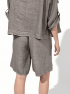 Short Italiano 100% Lino, con Bordado, color Taupe