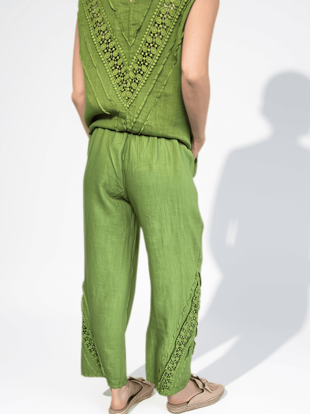 Pantalón Italiano 100% Lino, con Bordado, color Pistacho
