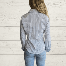 Cargar imagen en el visor de la galería, Blusa Rayada, color Blanco con Negro
