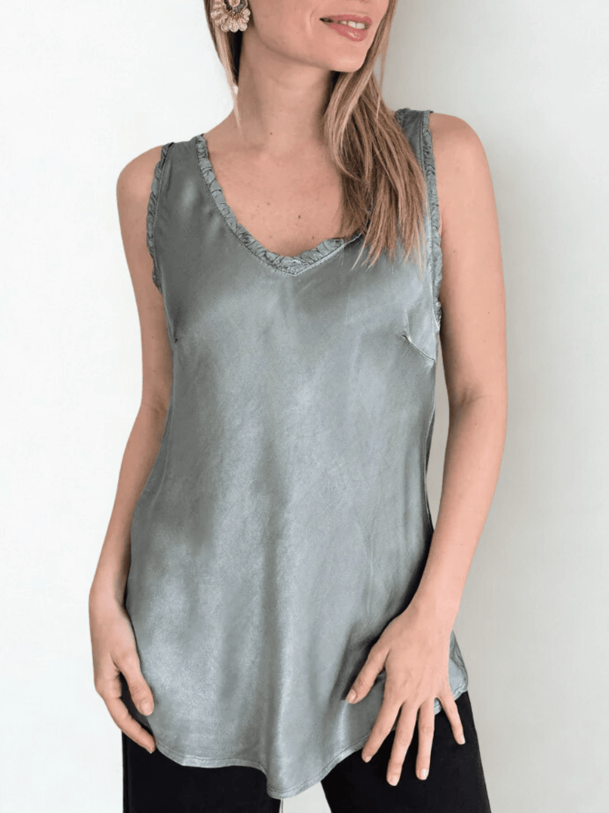 Blusa Italiana sin mangas, color Verde Musgo