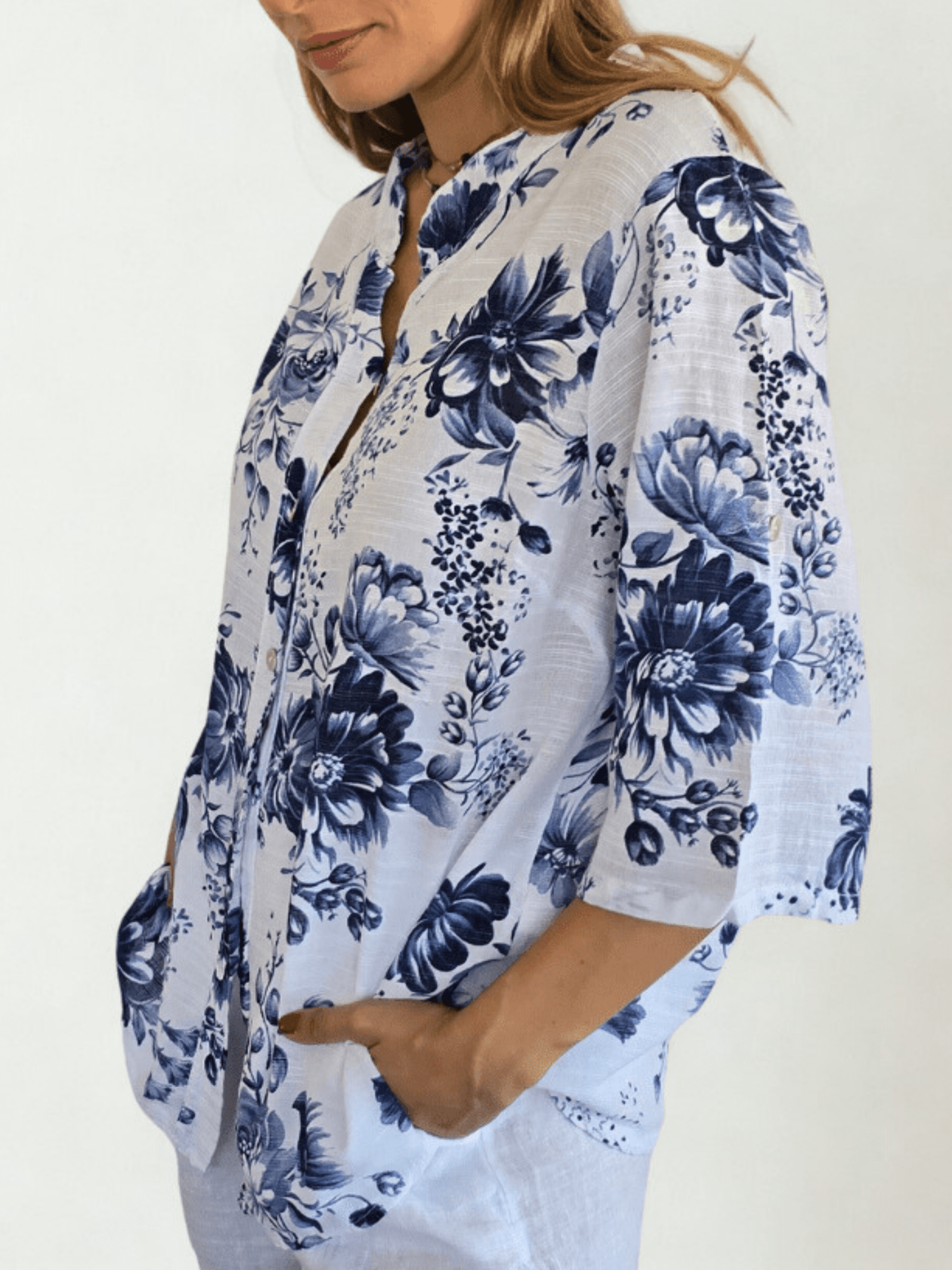 Blusa Italiana Nápoles, fondo Blanco