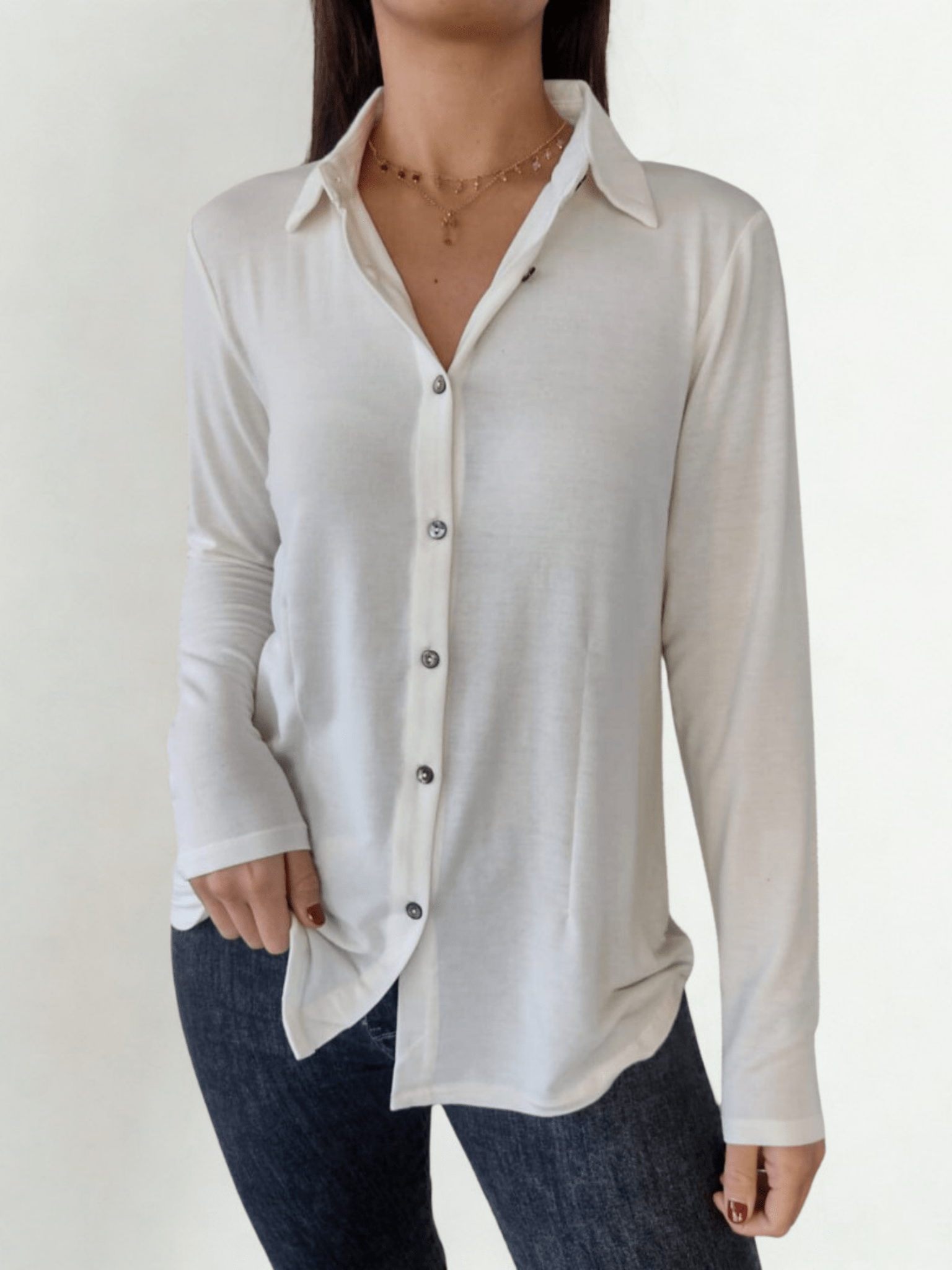 Polera abotonada, color blanco invierno