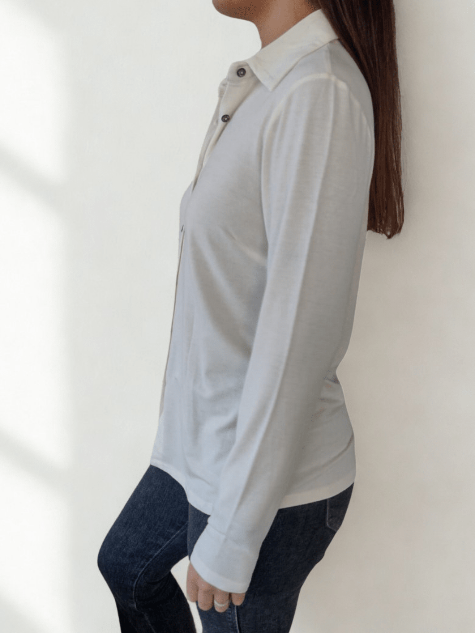 Polera abotonada, color blanco invierno
