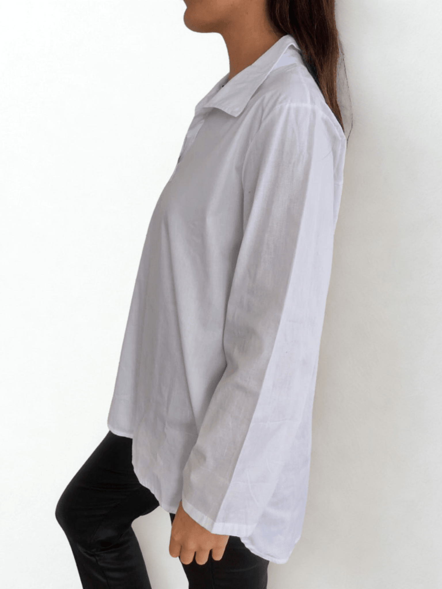 Blusa Italiana escote en V, color blanco