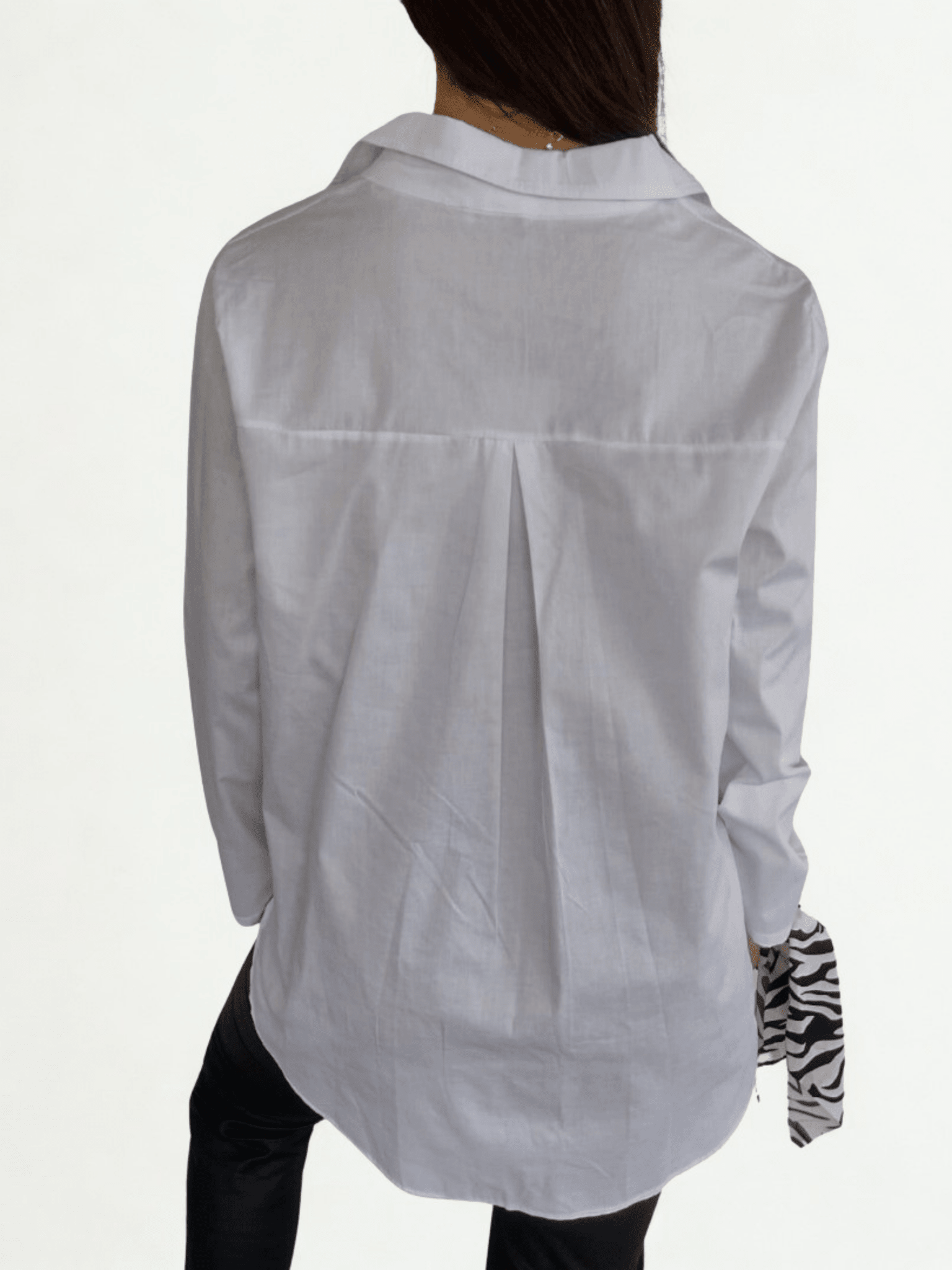 Blusa Italiana escote en V, color blanco