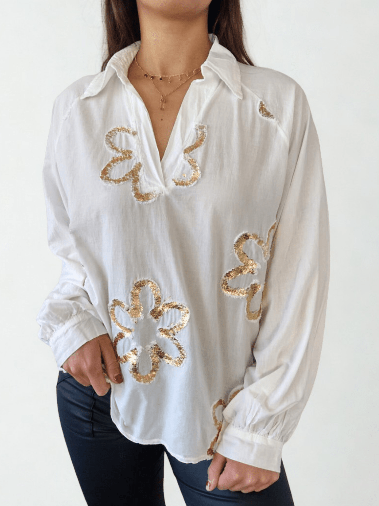 Blusa Italiana con flores estampadas, color blanco