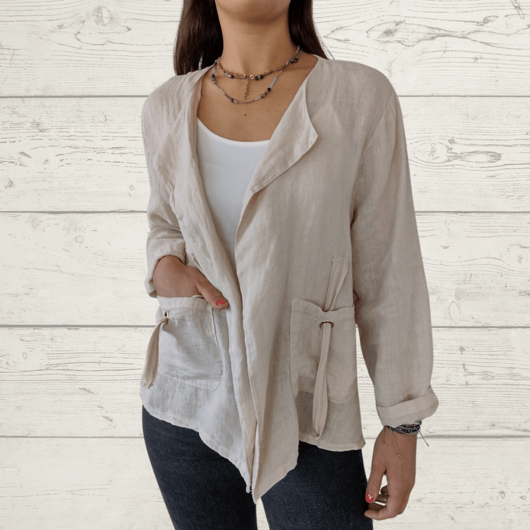 Chaqueta de lino Italiano con ojetillos en los bolsillos, color beige