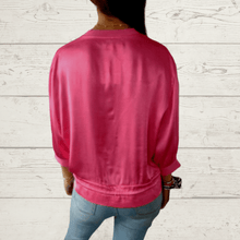 Cargar imagen en el visor de la galería, Chaqueta Italiana de raso, con cierre, color fucsia
