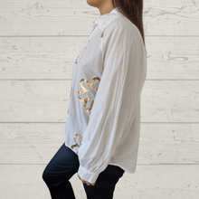 Cargar imagen en el visor de la galería, Blusa Italiana con flores estampadas, color blanco
