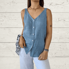 Cargar imagen en el visor de la galería, Blusa de lino Italiano sin mangas, color celeste jeans
