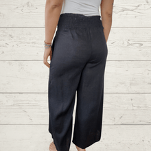 Cargar imagen en el visor de la galería, Pantalón palazzo color negro
