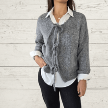 Cargar imagen en el visor de la galería, Chaleco Italiano con amarras, color Gris

