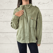 Cargar imagen en el visor de la galería, Chaqueta Broches Dorados, color Verde
