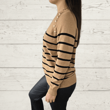 Cargar imagen en el visor de la galería, Sweater Rayado, fondo Camel
