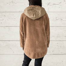 Cargar imagen en el visor de la galería, Parka Italiana, color Camel

