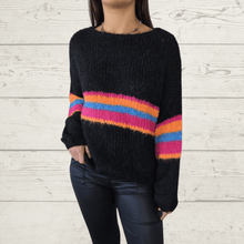 Cargar imagen en el visor de la galería, Sweater raya color, fondo Negro
