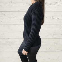 Cargar imagen en el visor de la galería, Sweater Canutón, color Negro
