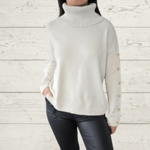 Cargar imagen en el visor de la galería, Sweater Botones, color Blanco Invierno
