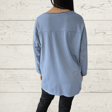 Cargar imagen en el visor de la galería, Polerón Italiano Bordado, color Azul Jeans
