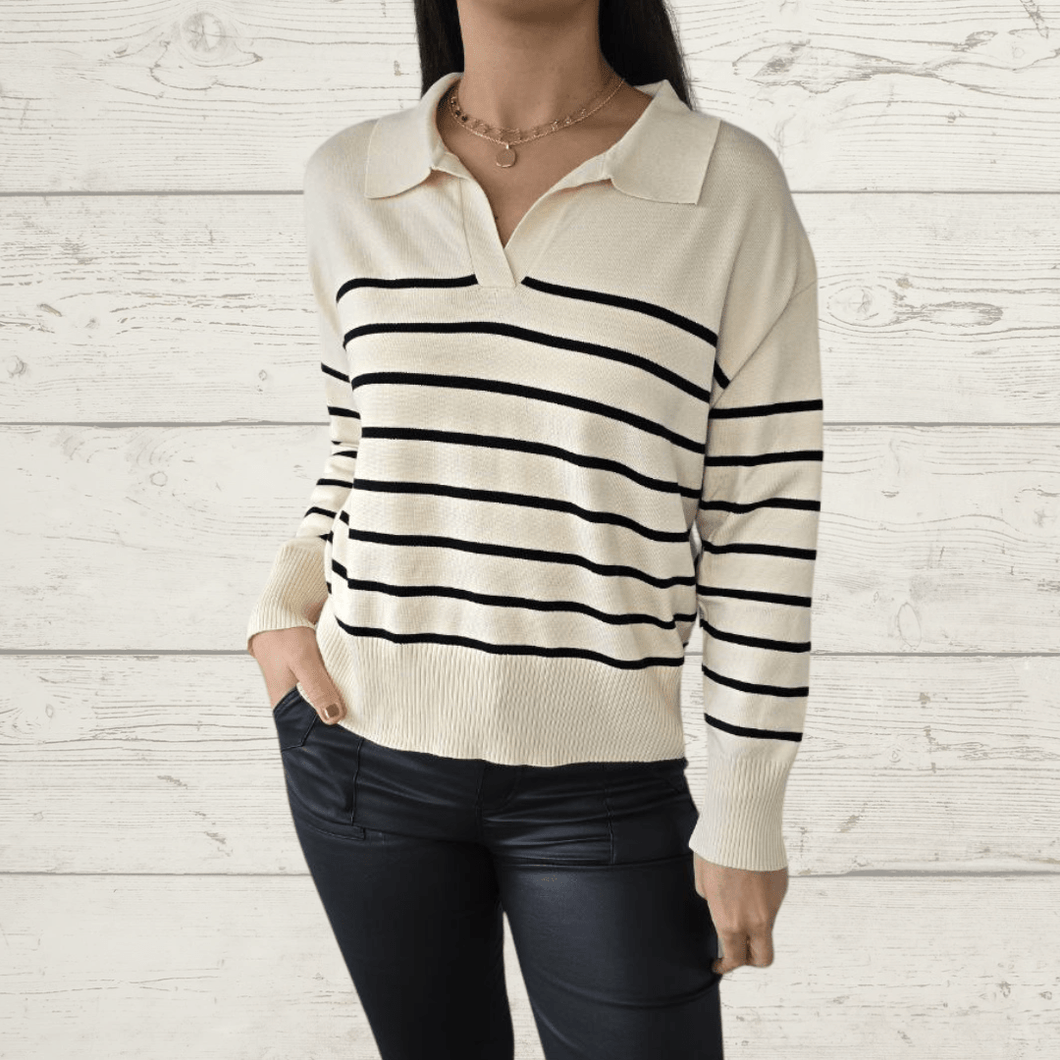 Sweater Rayado escote en V, fondo Blanco Invierno