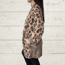 Cargar imagen en el visor de la galería, Chaqueta Italiana estampado Animal Print
