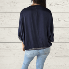 Cargar imagen en el visor de la galería, Blusa Italiana tipo Kimono, color Azul Marino
