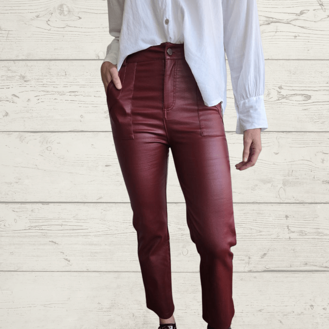 Pantalón Eco cuero, color Burdeo