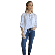 Cargar imagen en el visor de la galería, Blusa Italiana estampada, Fondo blanco
