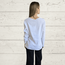 Cargar imagen en el visor de la galería, Blusa Italiana detalles plateados, color Blanco
