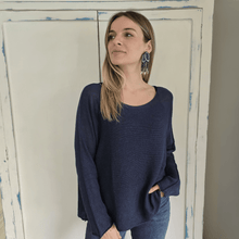 Cargar imagen en el visor de la galería, Sweater Italiano 100% algodón, color Azul Marino
