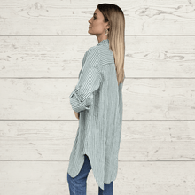 Cargar imagen en el visor de la galería, Blusa/ Vestido Italiano Rayado, color Verde con beige
