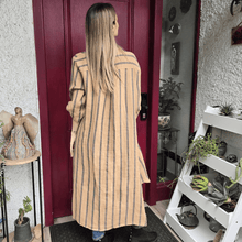 Cargar imagen en el visor de la galería, Vestido 100% Lino Italiano Rayado, color Camel con Azul

