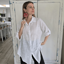 Cargar imagen en el visor de la galería, Blusa/Blusón Italiano 100% algodón, color Blanco
