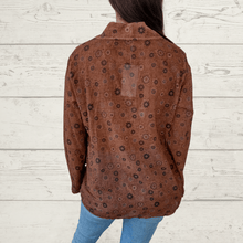 Cargar imagen en el visor de la galería, Sweater Italiano con blusa, color Camel
