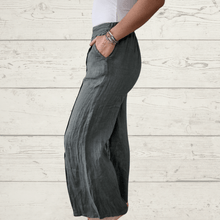 Cargar imagen en el visor de la galería, Pantalón de lino Italiano botones a un lado, color verde
