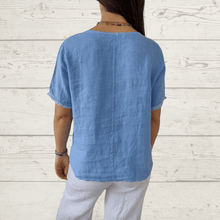 Cargar imagen en el visor de la galería, Blusa de lino Italiano bordado a un lado, color jacinto
