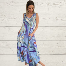 Cargar imagen en el visor de la galería, Vestido Largo estampado, fondo Celeste
