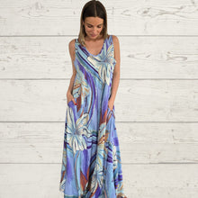 Cargar imagen en el visor de la galería, Vestido Largo estampado, fondo Celeste
