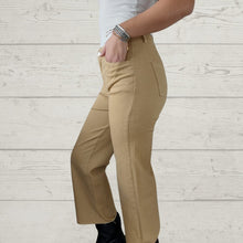 Cargar imagen en el visor de la galería, Pantalón de gabardina, color mostaza
