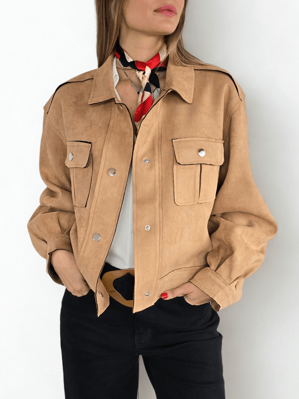 Chaqueta tipo Gamuza, color Camel