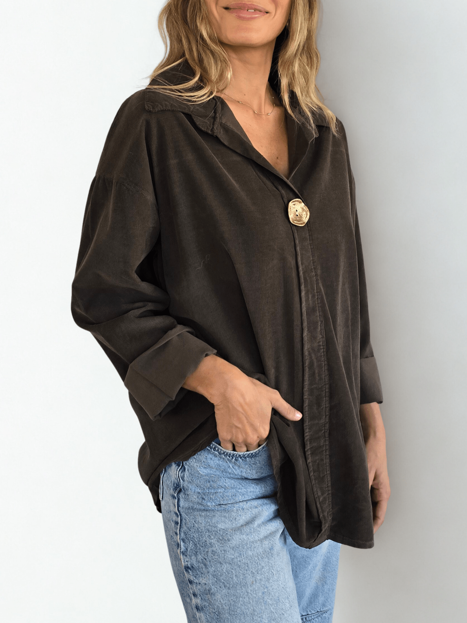 Blusa Italiana Cotelé mil rayas un botón, color Chocolate