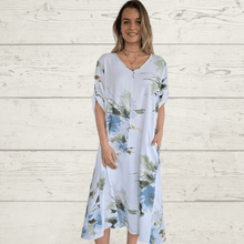 Cargar imagen en el visor de la galería, Vestido Estampado escote en V, fondo Blanco
